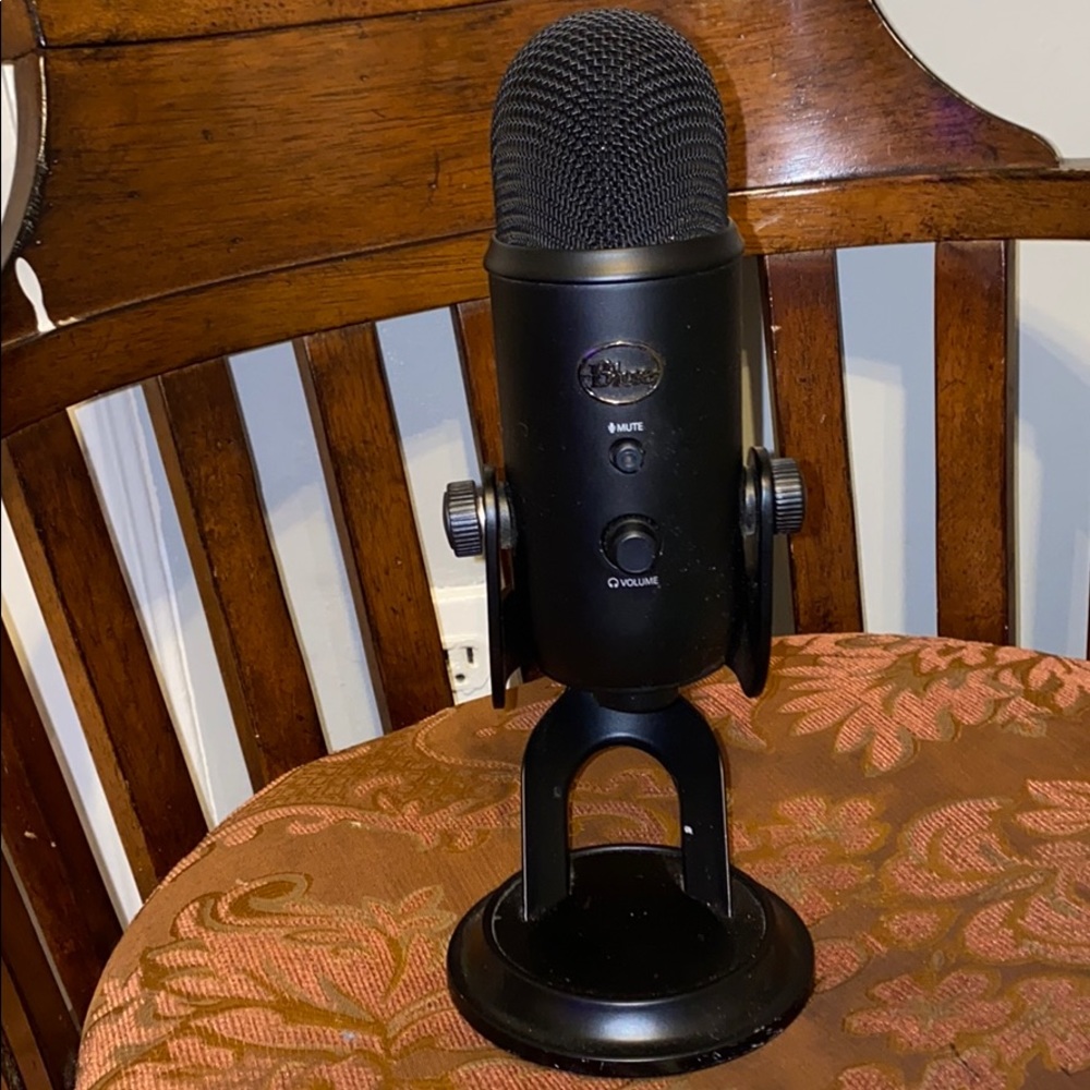 Blue yeti microphone